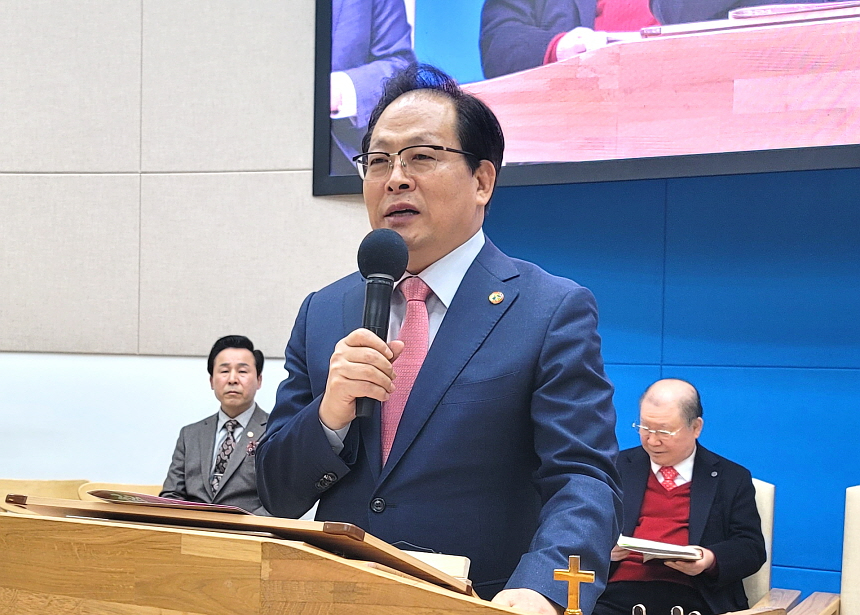 s860 함덕기 목사.jpg