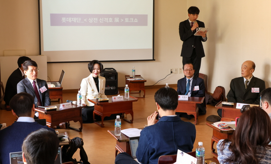 875 토크쇼.jpg