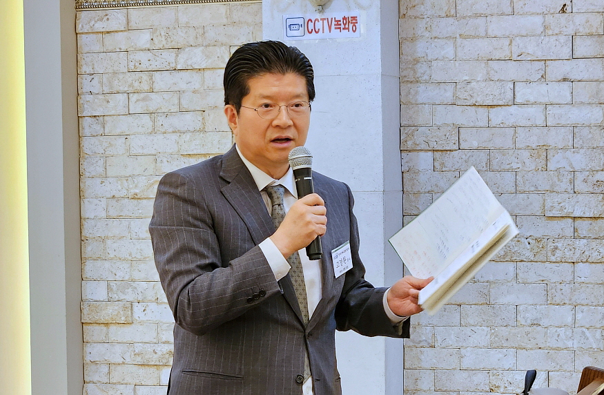 875 고경환 목사.jpg