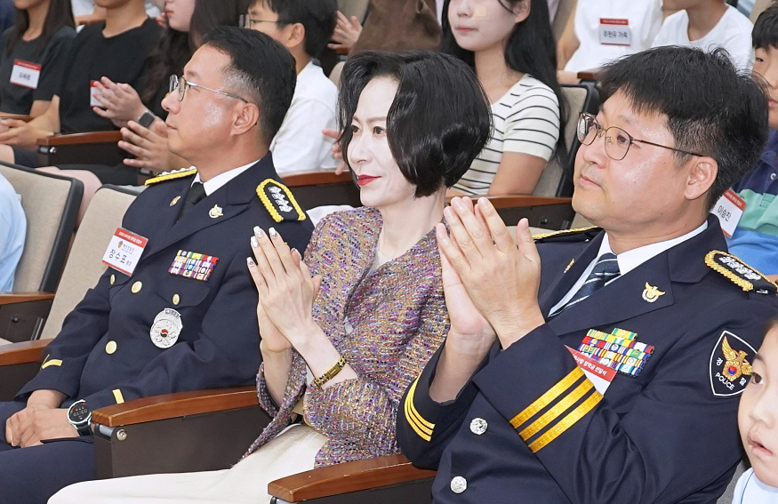 2. 875 3명-1.jpg