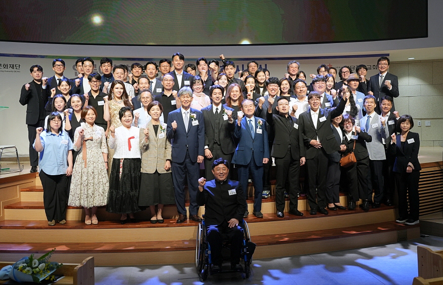 875 단체사진 c.jpg
