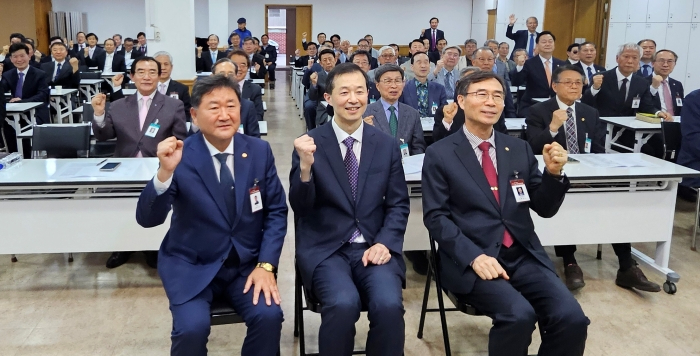 700 단체사진.jpg